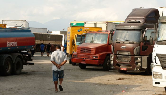 Última parcela dos auxílios Caminhoneiro e Taxista será paga hoje